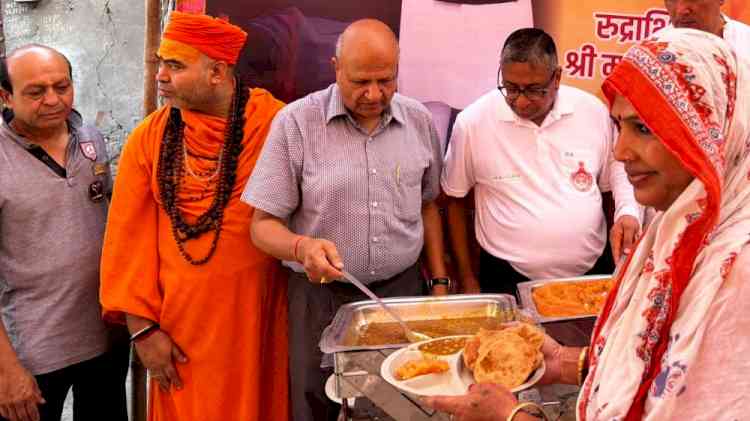 पीएम मोदी के जन्मदिन पर यज्ञ एवं भंडारा आयोजित