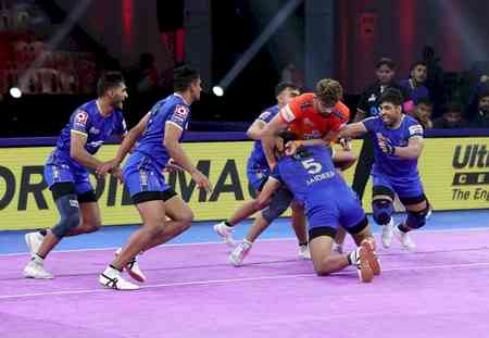 PKL 12: Vinay shines as Haryana Steelers defeat table-toppers Puneri Paltan 34-30 in thriller