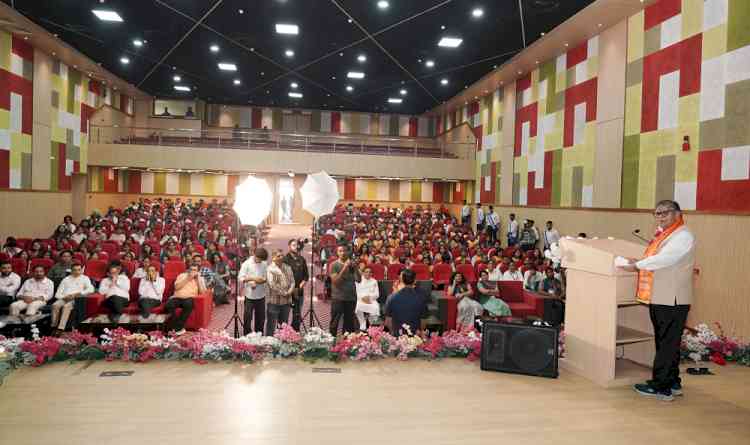 Punjab Governor Graces Convocation at Arya College Ludhiana; 500 Students Awarded Degrees