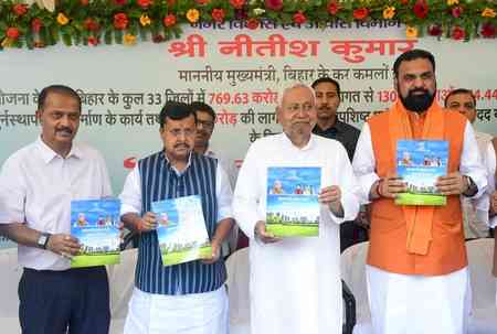 Nitish Kumar lays foundation stone for 1,300 urban development projects in Bihar