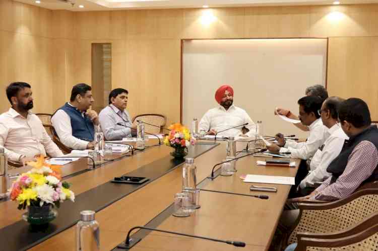 Bittu holds high-level review meeting on Halwara International Airport 