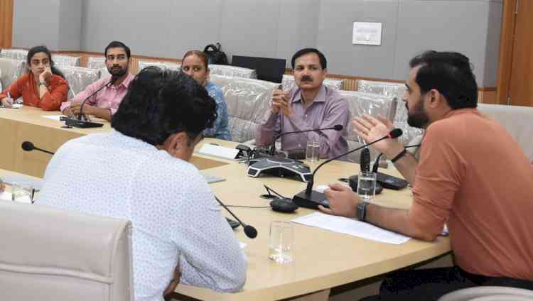 Over 20,000 eligible women identified in Rohtak district Under Lado Lakshmi Yojana: ADC Narendra Kumar