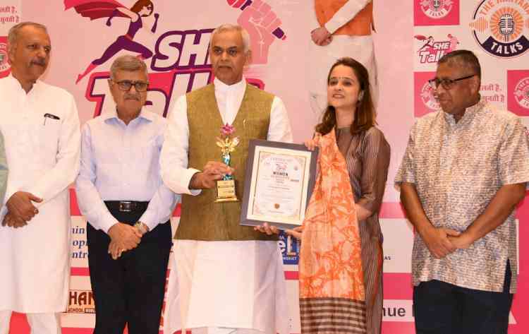 Governor Acharya Devvrat honors women who have made noteworthy contributions in various fields