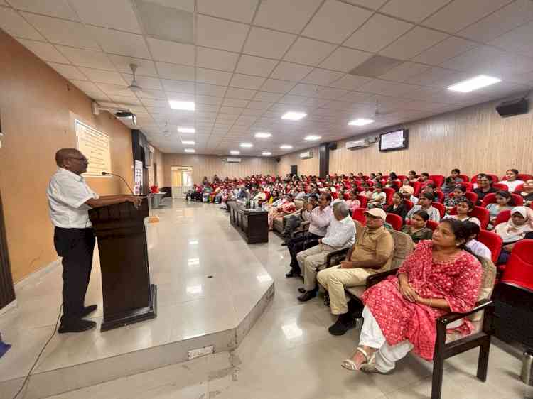 Lyallpur Khalsa College Jalandhar organizes Workshop on Basic Life Support