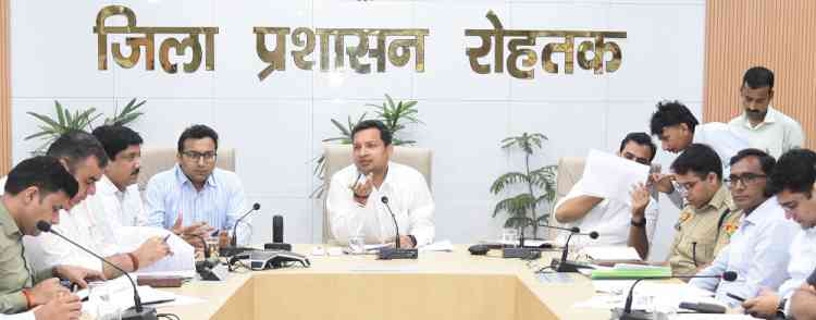 DC Sachin Gupta gives instructions to make Roads Pothole-Free by September 30