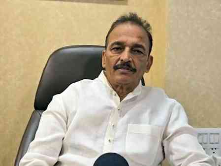 Cong leader's remark linking Shah Rukh Khan's National Award to Muslim votes triggers row