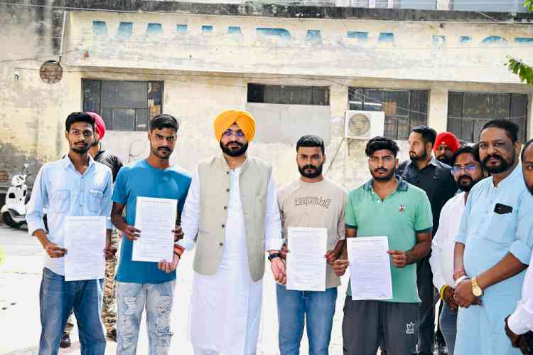 Minister Sond hands over appointment letters to four on compassionate grounds