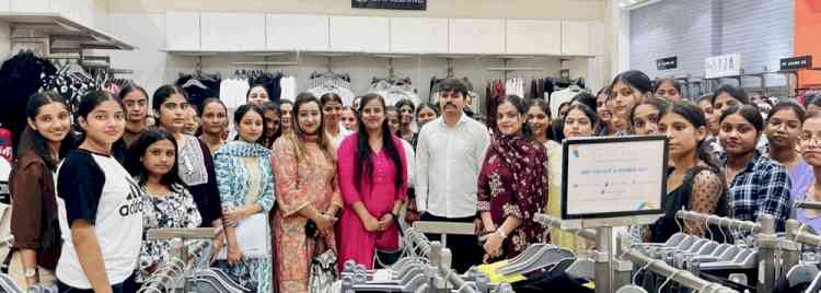 KMV students get Hands-on Supply Chain and Store Ops Training during an industry integrated workshop at Pantaloons