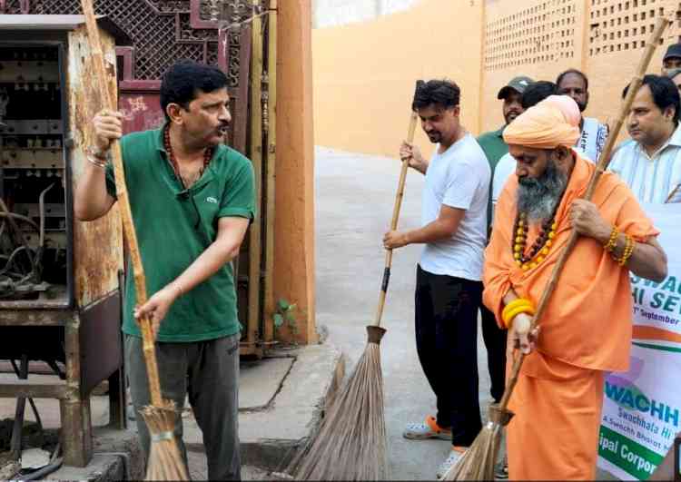 नगर निगम ने चलाया विशेष सफाई अभियानः निगमायुक्त