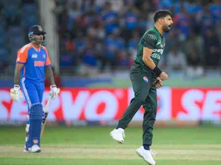 India look favourites to win, but Pakistan is 'highly emotional' team...': Panesar 