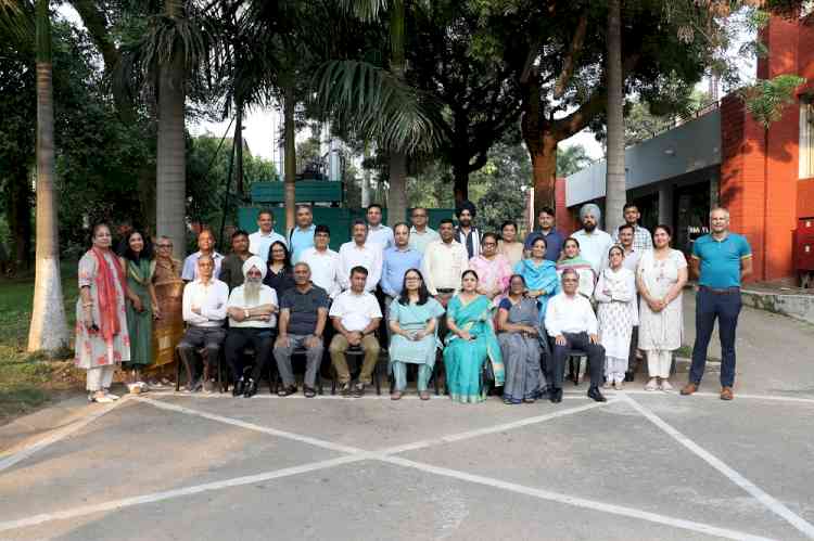 PU Vice-Chancellor Prof. Renu Vig Meets Leading PU Scientists