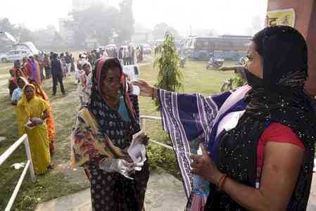 Bihar: Political parties receive final voter lists; district leaders appreciated ECI
