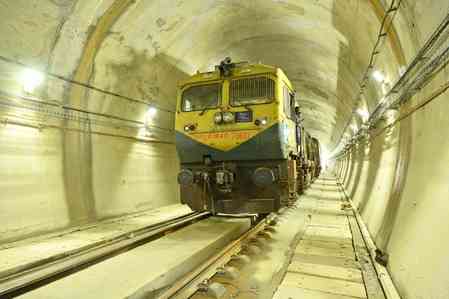 1st Rajdhani to Mizoram gets huge response; new rail projects boost trade & connectivity in NE 