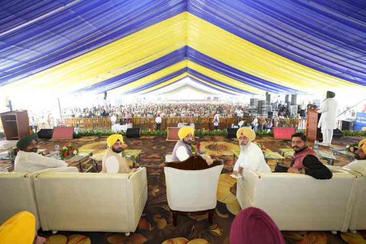 CM’s festival bonanza to Punjabis, launches scheme to construct 19,491 km link roads at a cost of Rs 4150 crore