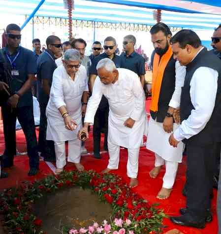 Bihar: Nitish Kumar lays Mother Dairy plant foundation in Munger