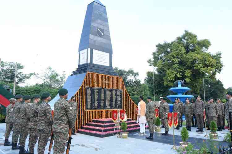 Raksha Rajya Mantri Sanjay Seth visits Golden Arrow Division at Ferozepur