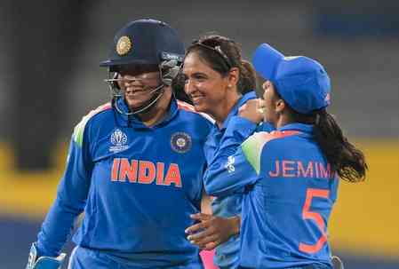 Women’s World Cup: Kranti and Deepti pick three each as India beat Pakistan by 88 runs