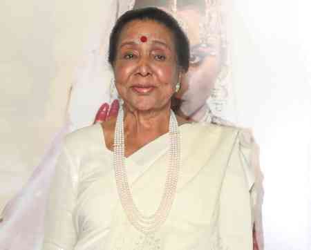 Asha Bhosle opens up about childhood imitations that shaped her iconic singing career