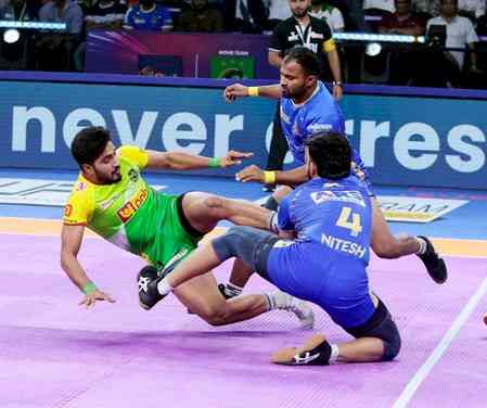 PKL 12: Deshwal's career-best 26 helps Thalaivas to a big home win over Pirates