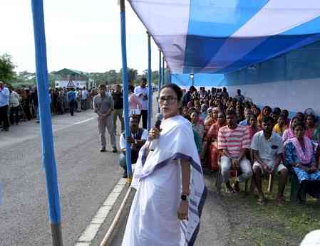 Bengal expedites crop insurance scheme for flood-hit farmers; over 18,000 hectares of agri land flooded
