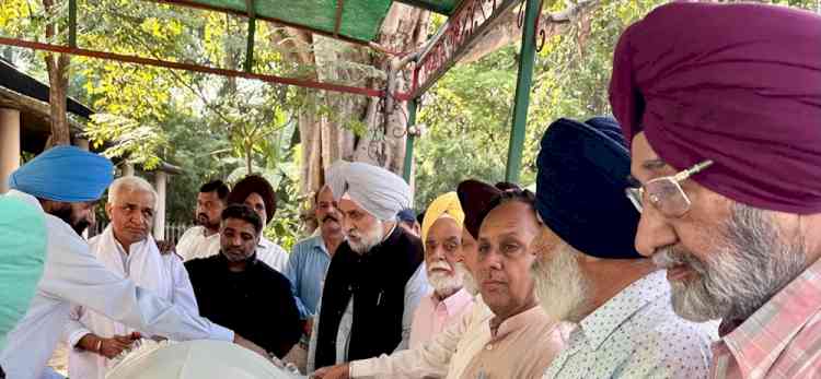 Nationally Acclaimed Food Scientist and Punjabi Writer Dr. Fakir Chand Shukla Given Tearful Farewell