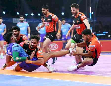 PKL 12: Ajit, Sandeep, and Sunil star as U Mumba beat Bengal Warriorz 