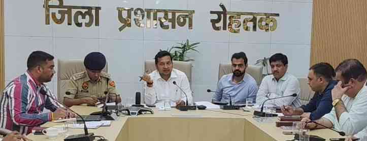 उपायुक्त सचिन गुप्ता ने समाधान शिविरों की लंबित शिकायतों के तुरंत निपटारे के निर्देश दिए