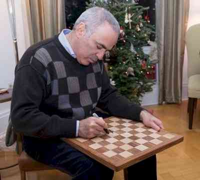 ‘Probably ghosts of past visited him’, says Garry Kasparov after beating Vishy Anand