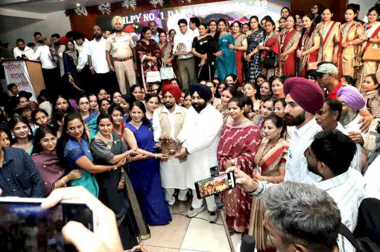 Education Minister Bains hails teachers as nation builders at Teachers' Day event