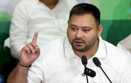 Tejashwi vows to hold teacher recruitment exam after RJD returns to power in Bihar