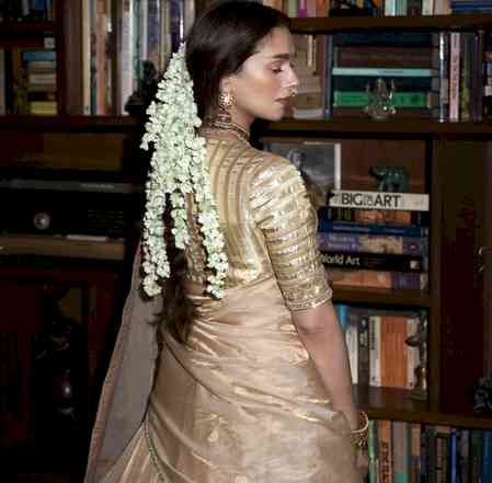 Aditi Rao Hydari celebrates the revival of the historic Wanaparthy saree, a tribute to her royal lineage