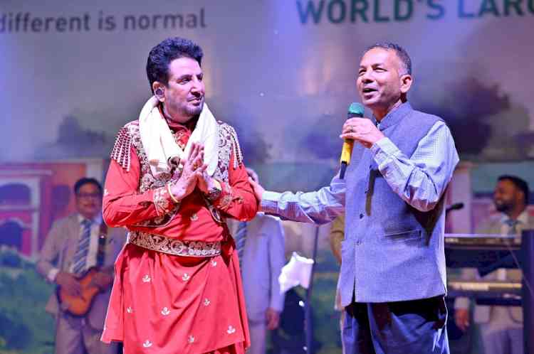 Gurdas Maan Sets the Stage Ablaze at Trident Diwali Fair