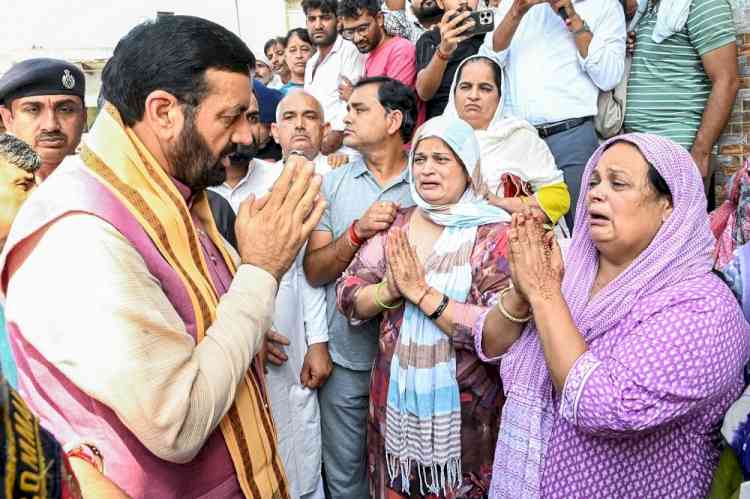 CM Nayab Singh Saini meets the family of late Sandeep Lathar and consoles them, assuring them of all possible help