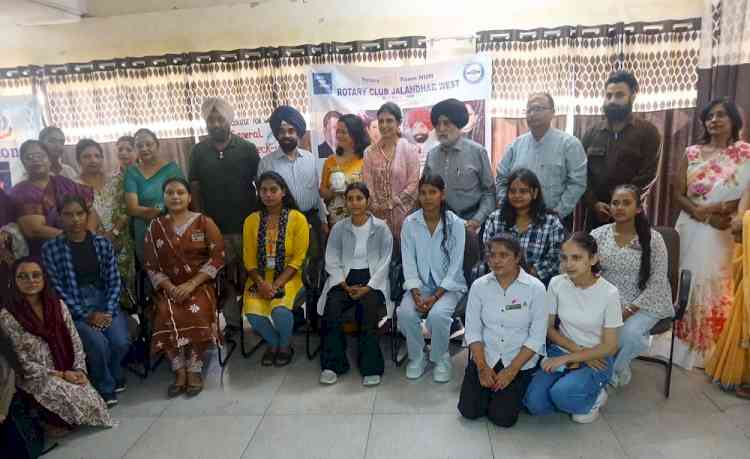 PCM S.D. College for Women holds General Health Check up Camp