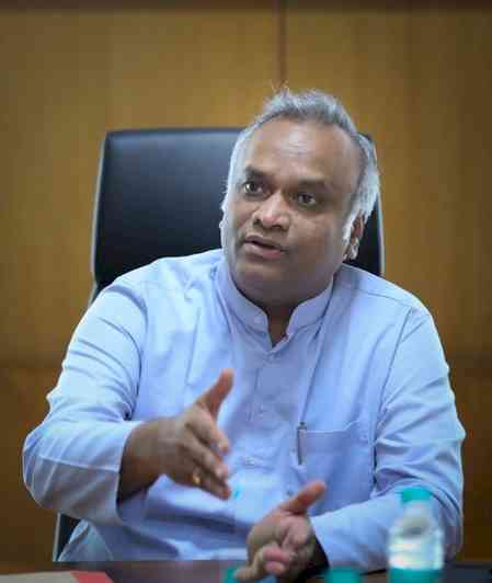 Ban K'taka govt officials from participating in RSS activities: Priyank Kharge to Siddaramaiah