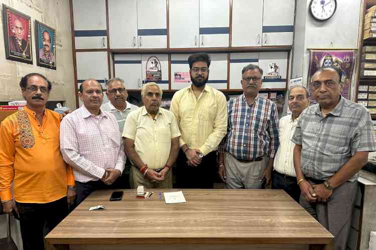 Punjab Pradesh Beopar Mandal Warns Ludhiana Administration Against Harassing Small Traders During Diwali Season