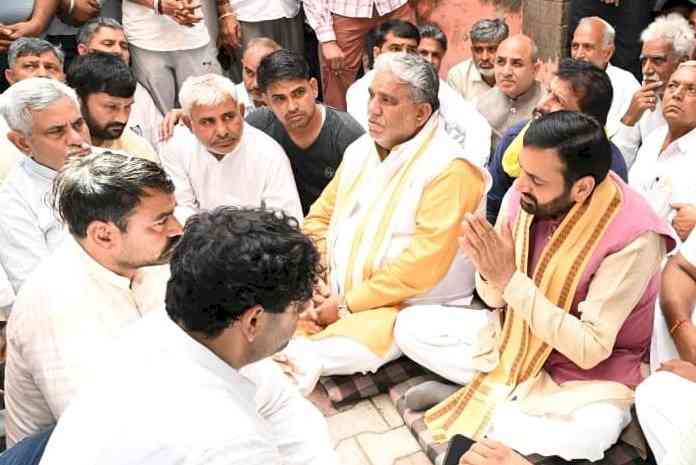 सीएम नायब सिंह सैनी ने दिवंगत संदीप लाठर के परिजनों से मुलाकात कर बंधाया ढांढस, हर संभव मदद की बात कही