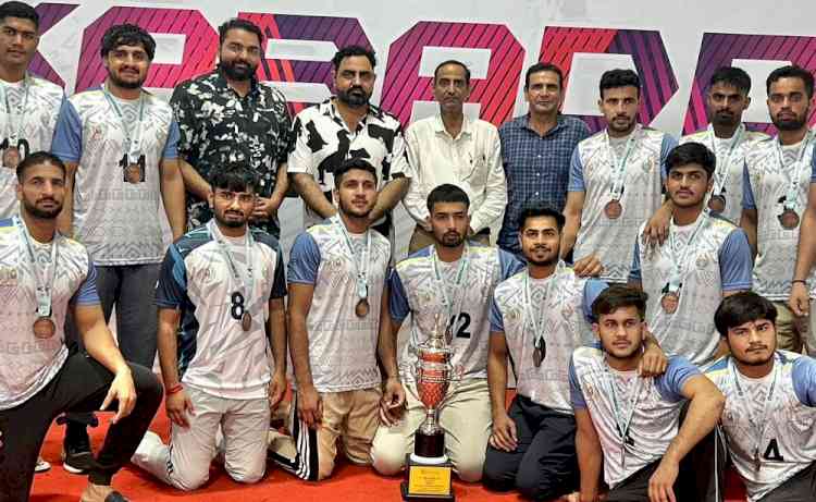 ऑल इंडिया इंटर यूनिवर्सिटी कबड्डी प्रतियोगिता में एमडीयू टीम तृतीय