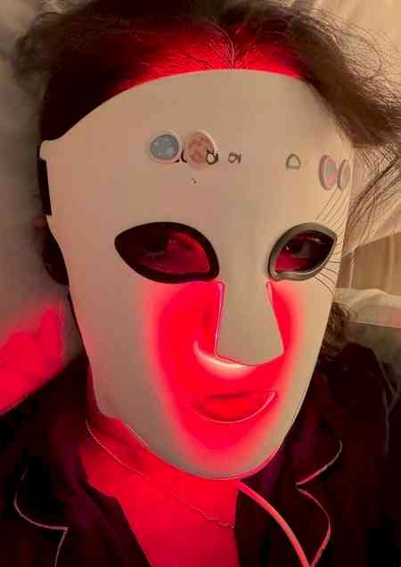 Priyanka Chopra gives her skin the much-needed help after covering 3 continents within 5 days