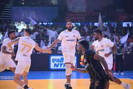 PVL 2025: Ahmedabad Defenders hand Mumbai Meteors their first defeat of the season