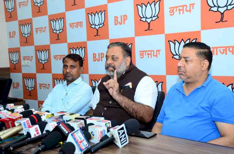 BJP Warns AAP Govt Against Harassment of Shopkeepers During Festive Season: Rajnish Dhiman