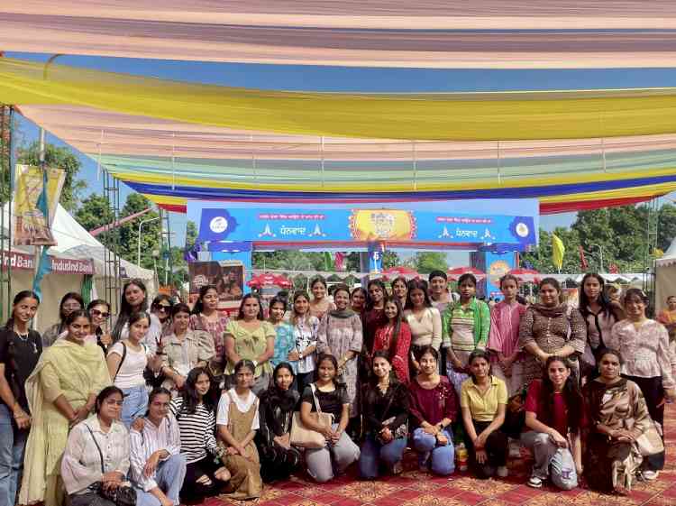 KMV students gain Practical Insights into Traditional Crafts at Saras Mela, PAU Ludhiana