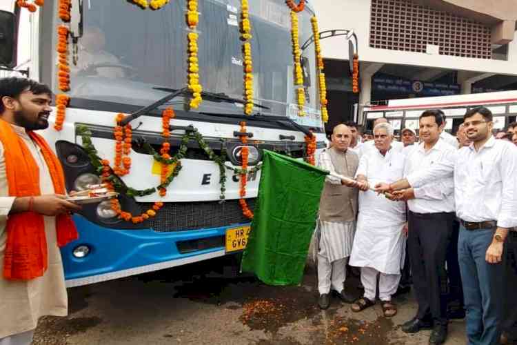 DC Sachin Gupta and Former Minister Grover Flag off the AC Bus Service for Pilgrimage Destinations