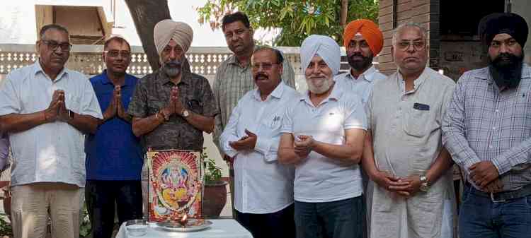 Congress Celebrates Baba Vishwakarma Ji’s Birth Anniversary with Great Enthusiasm