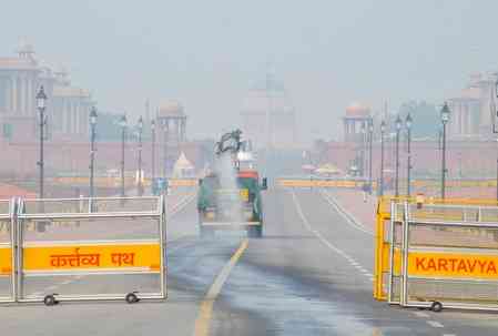 Delhi chokes on post-Diwali smog, air quality dips to 'very poor' levels