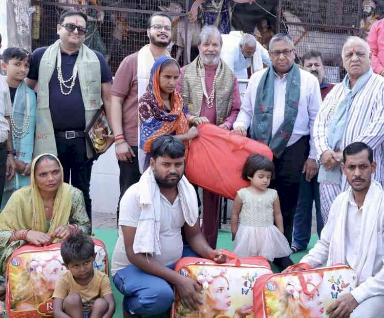 वैश्य गोशाला में गोवर्धन पूजा आयोजित