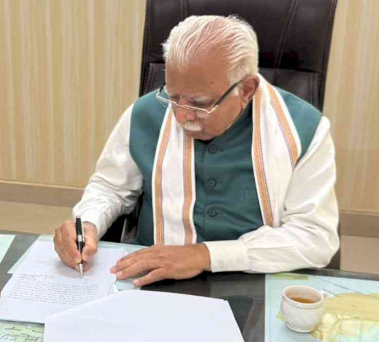 केंद्रीय मंत्री मनोहर लाल ने पुश्तैनी जमीन बेचकर प्राप्त राशि पीएम रिलीफ फंड में देने की घोषणा की