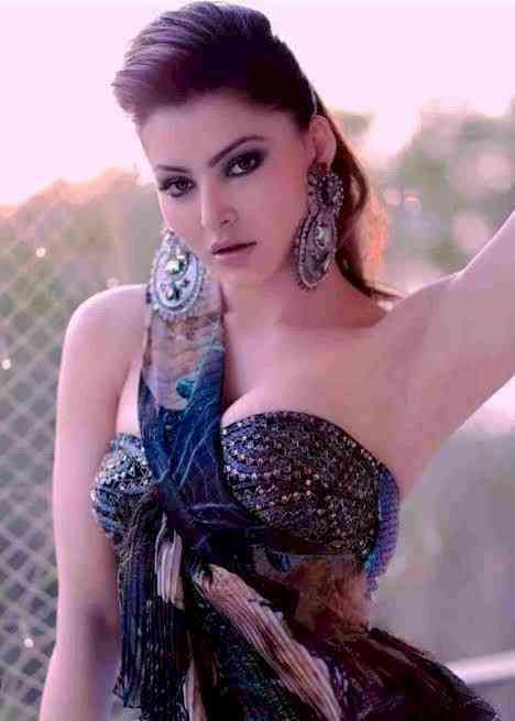Urvashi Rautela becomes the first and youngest Indian actress to have three songs nearing 3 billions views on YouTube