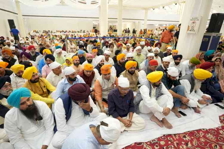 AAP Convener Arvind Kejriwal and CM Bhagwant Mann participate in kirtan darbar to commemorate 350th martyrdom day of Sri Guru Tegh Bahadur Ji