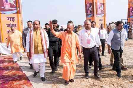 CM Yogi Adityanath reviews preparations for Garhmukteshwar and Tigri Mela